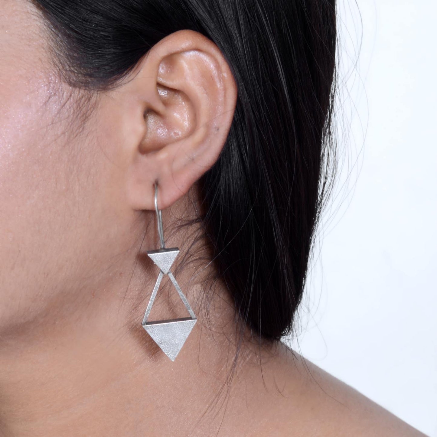 Triangle danglers