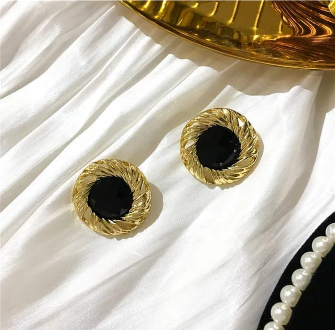 Black Gold Party Stud