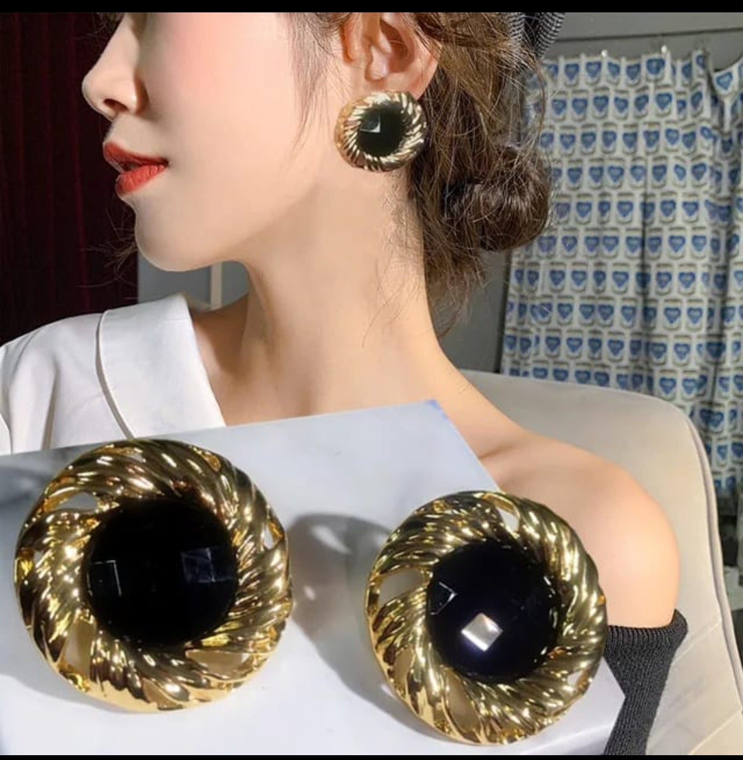 Black Gold Party Stud