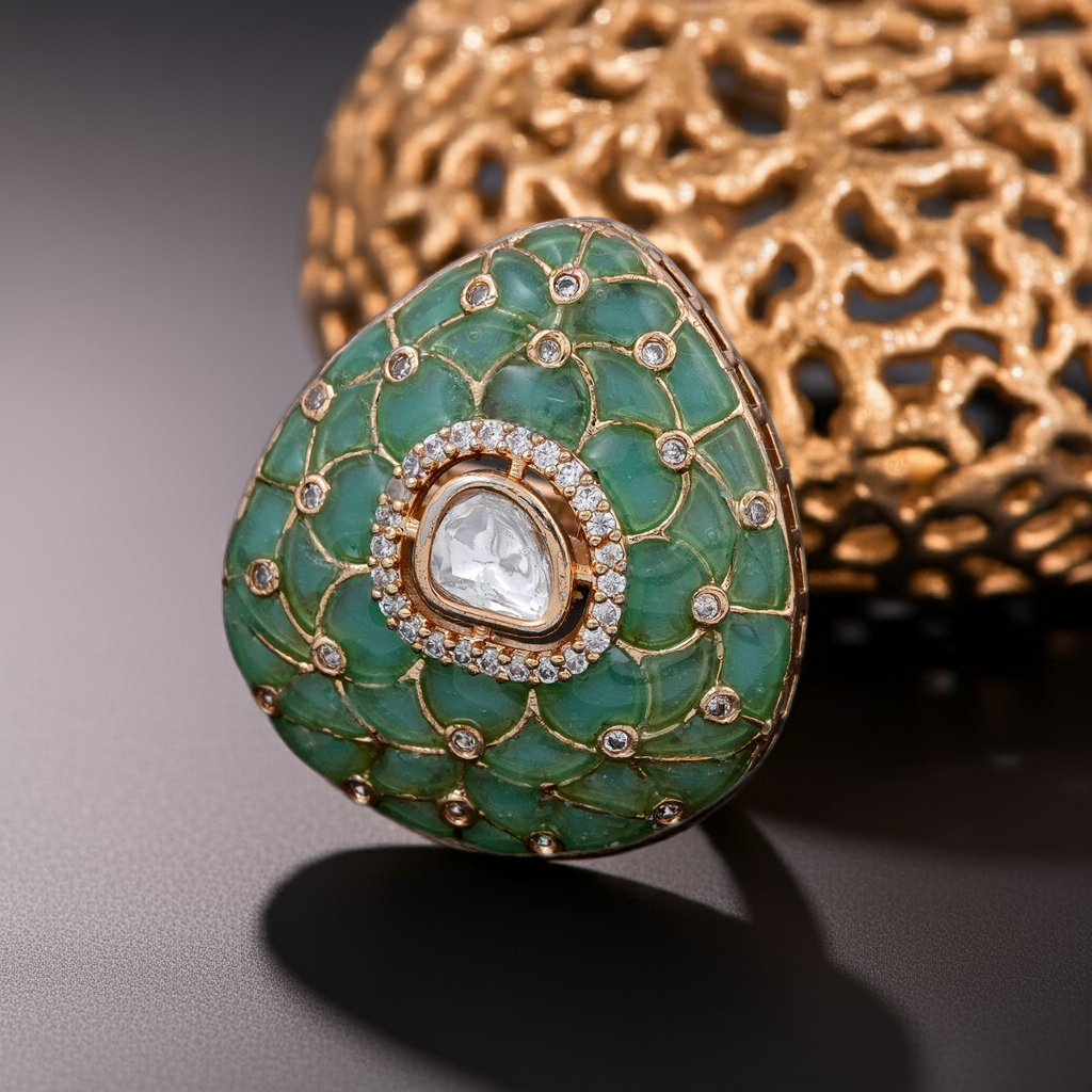 Green Dia gold netted ring