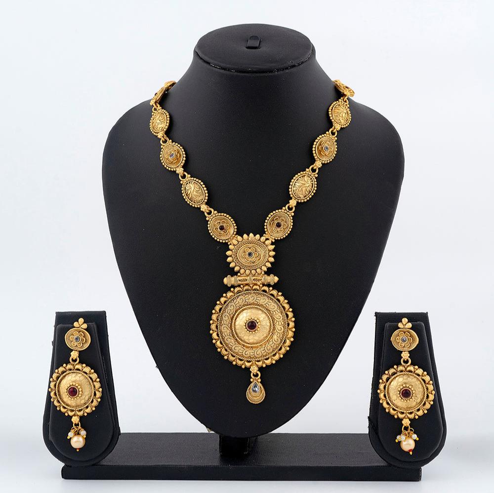 Traditional timeless Necklace
