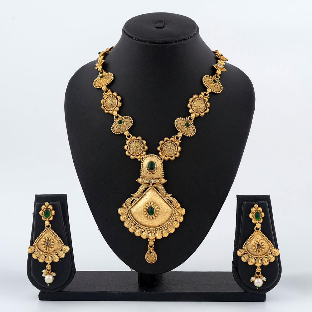 Classic Traditional Necklace