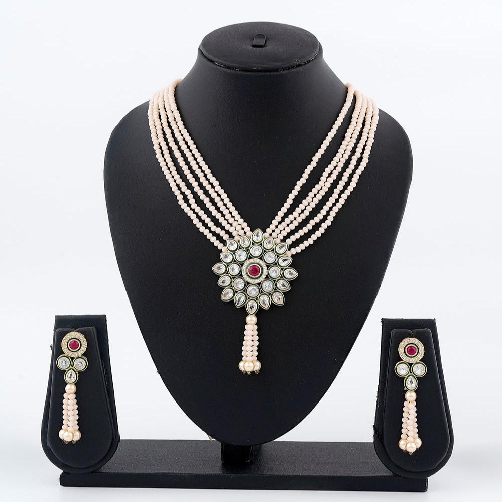 Enchanting traditional Necklace