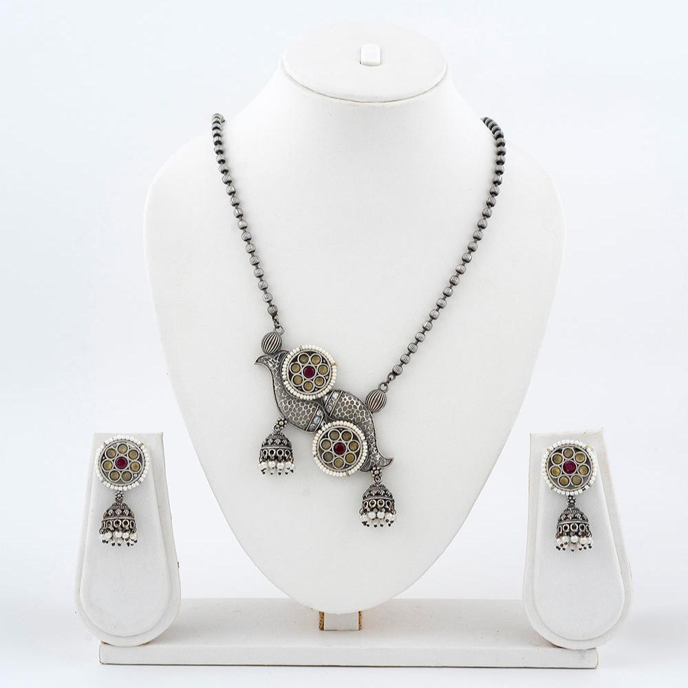 Elegant Simplicity Nacklace