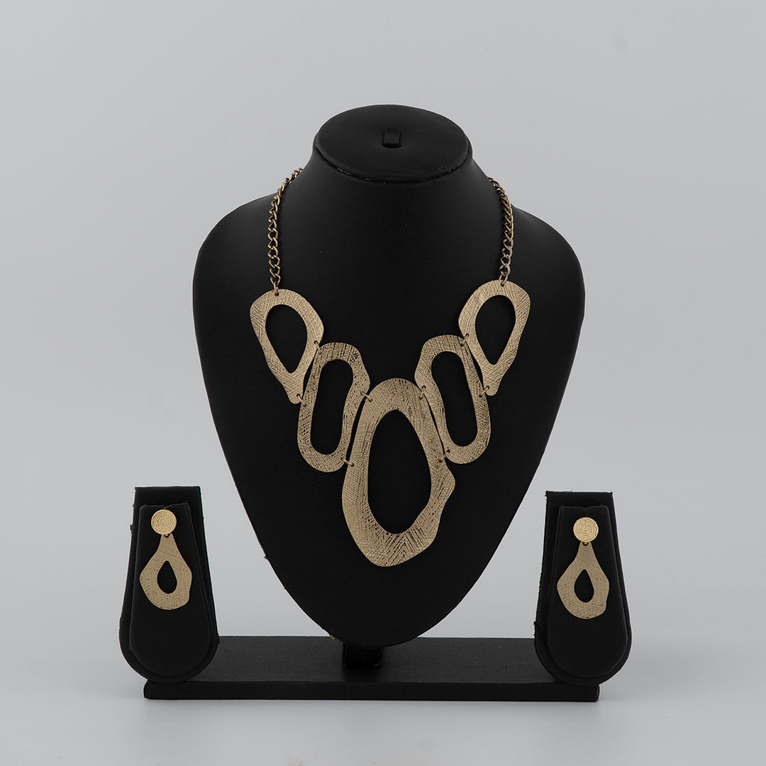 Golden Oval Necklace