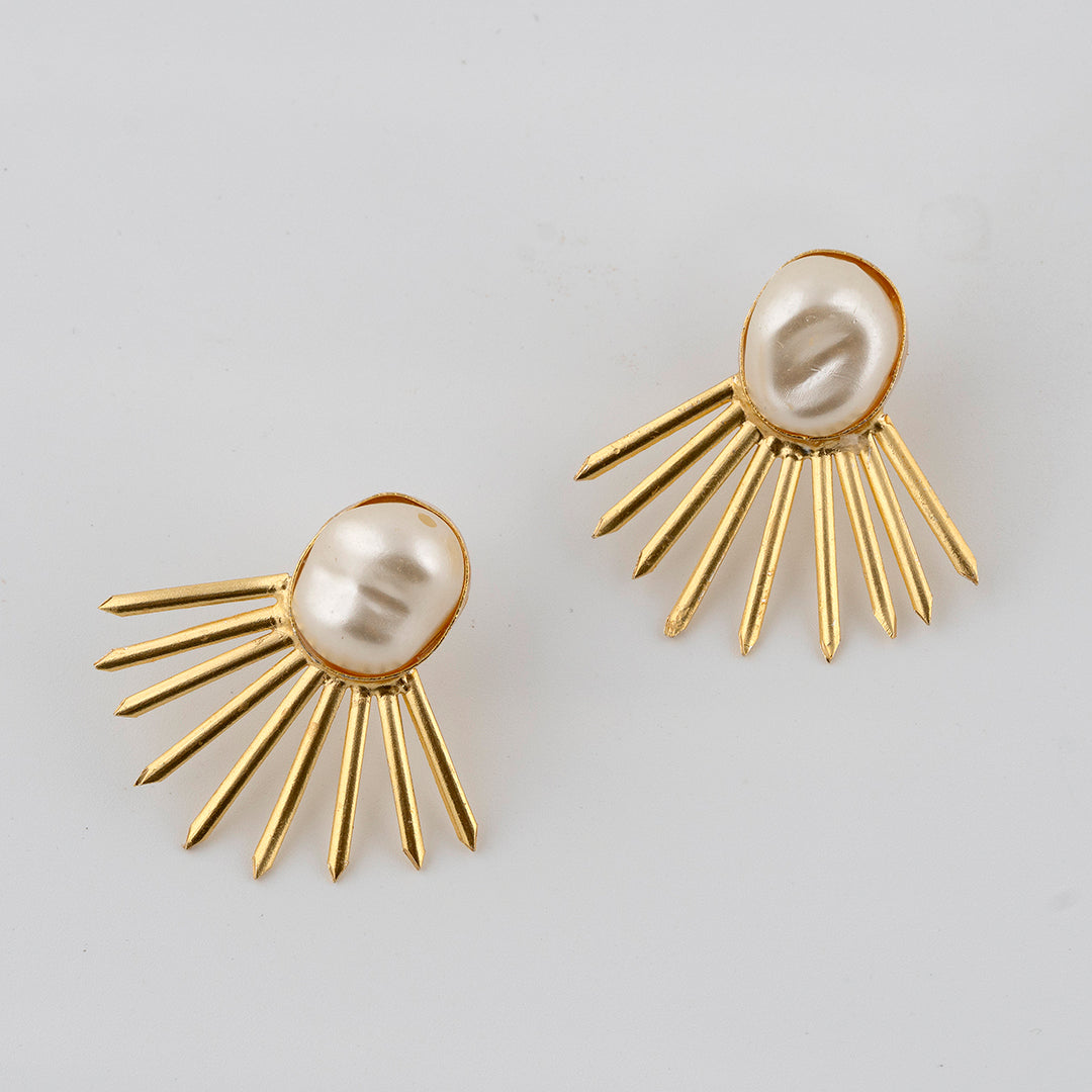 Pearl spike Earring