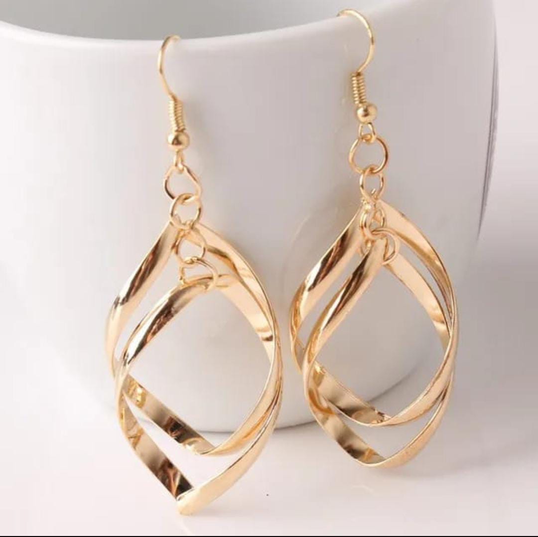 Golden Twister Hoops