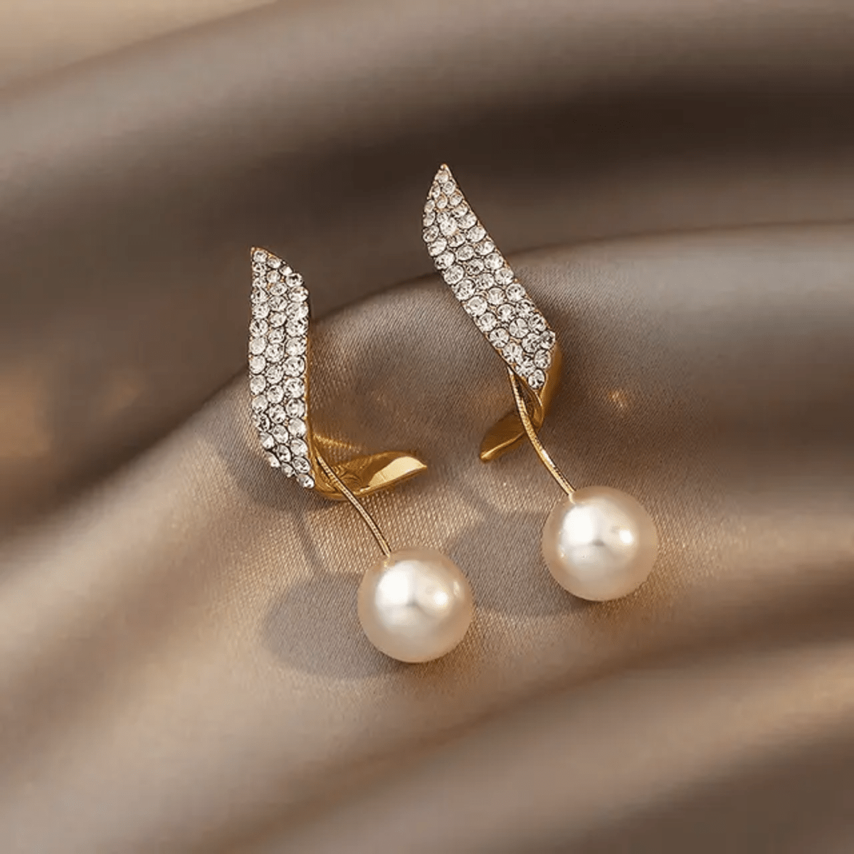 Diamond Pearl Dangler Earring