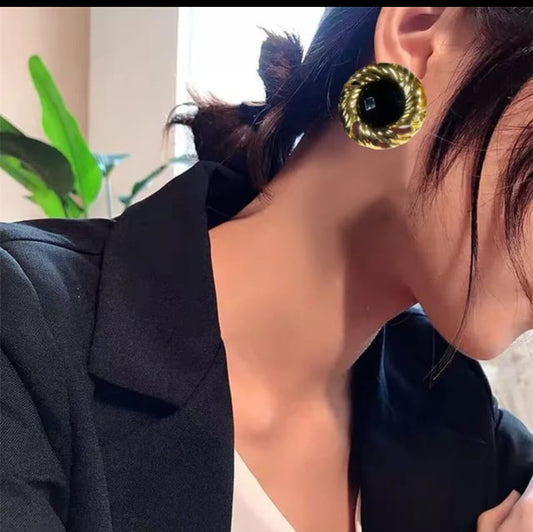 Black Gold Party Stud