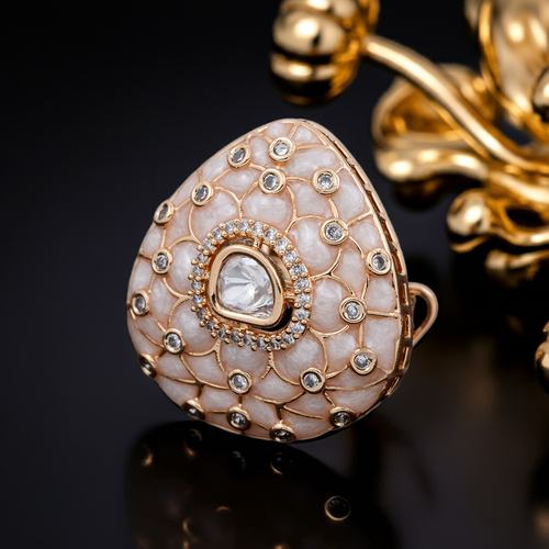 Beige Dia gold netted ring