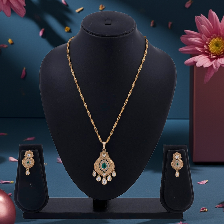 Emerald Golden Necklace