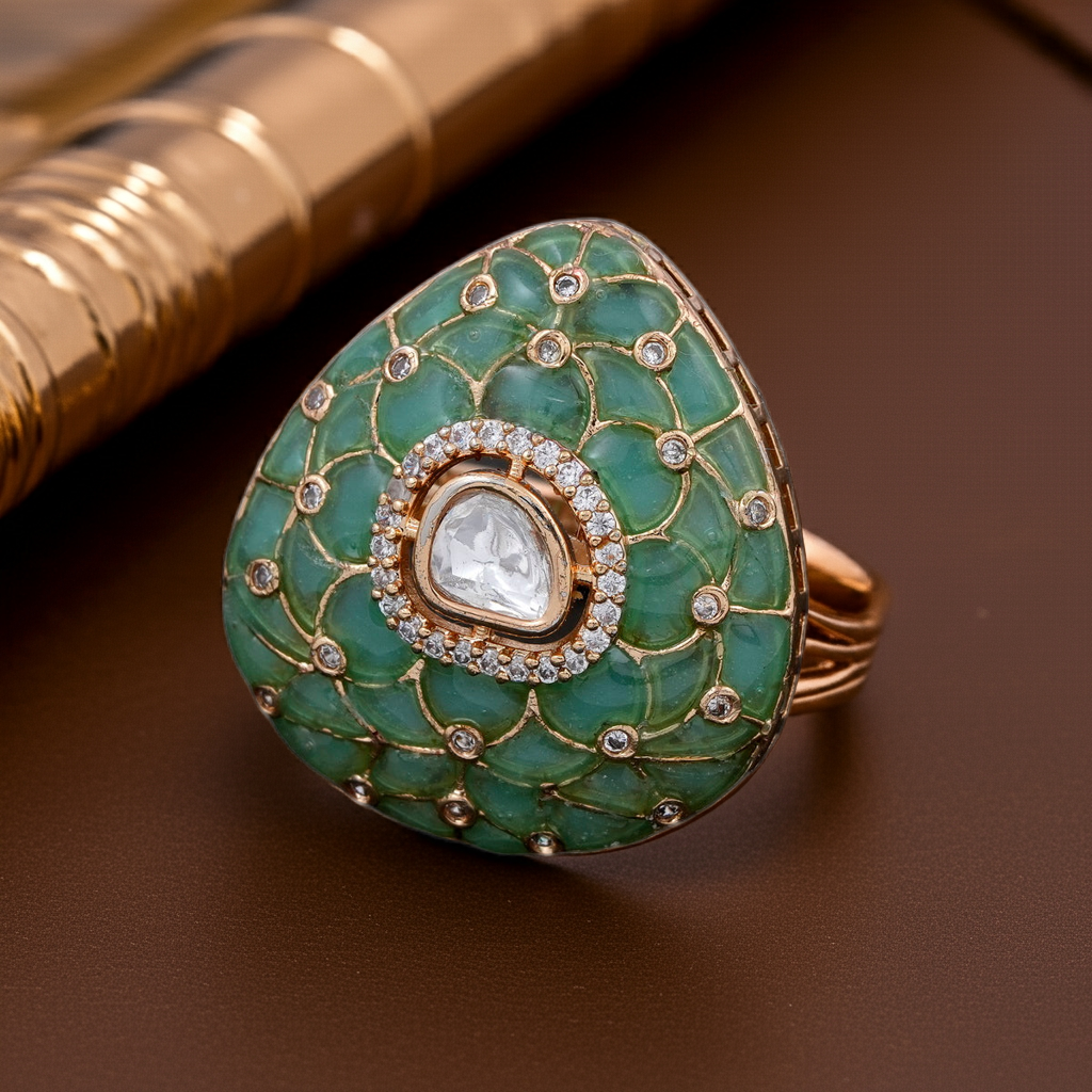 Green Dia gold netted ring
