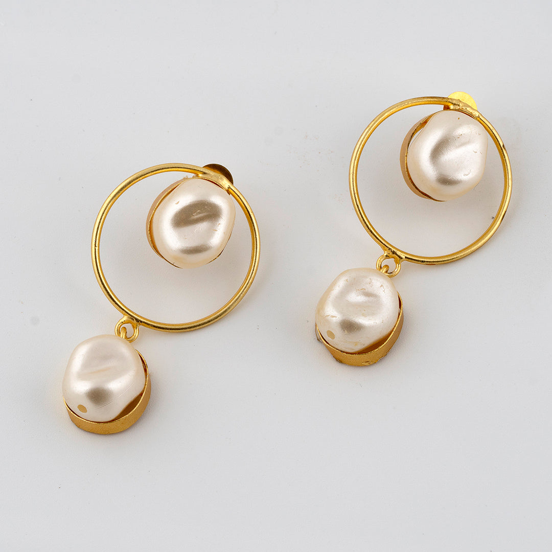 Pearl Droplet Earring