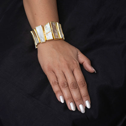 white pearl stone bracelet