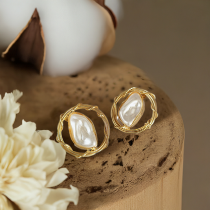 Pearl Gold Stud