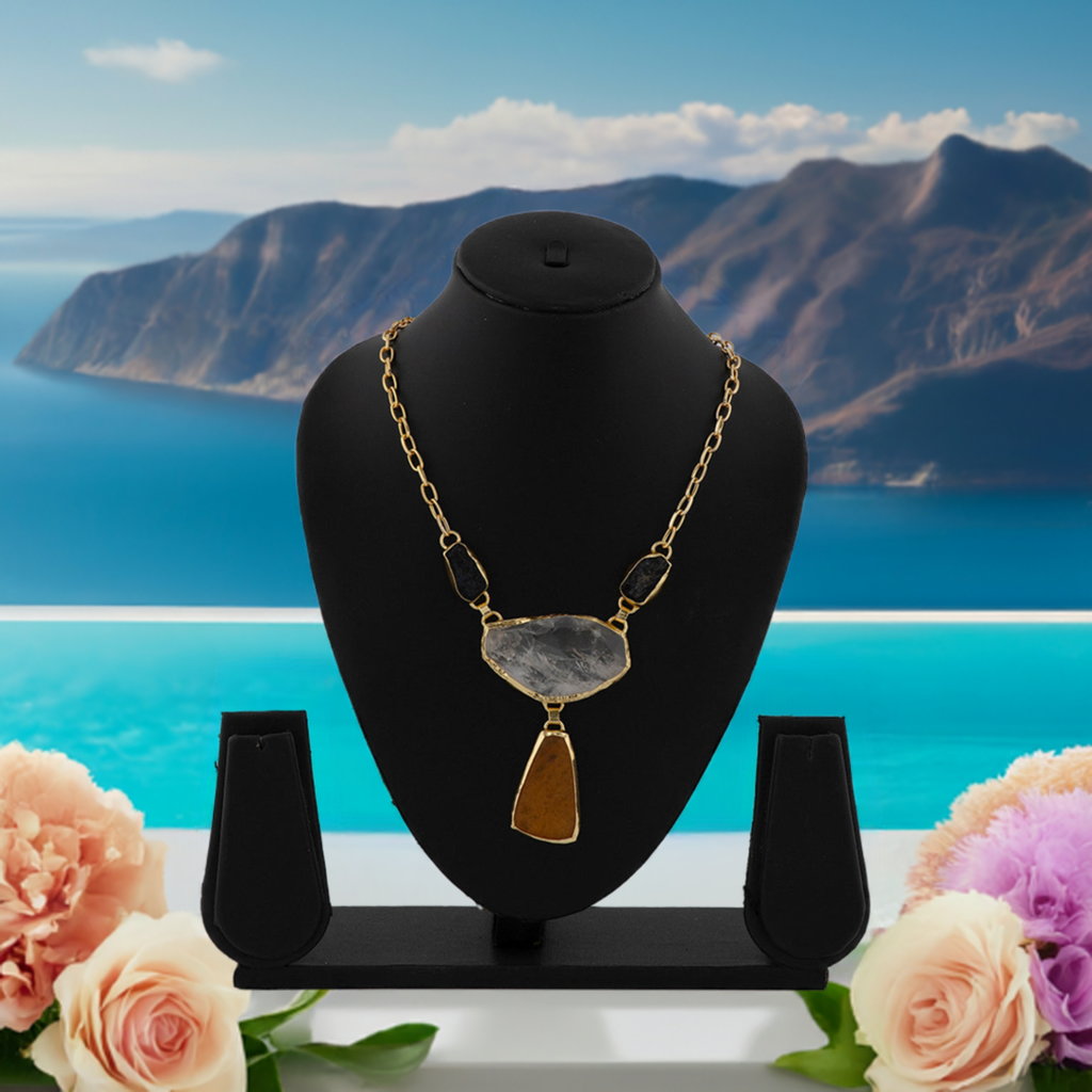 Playful color pendant