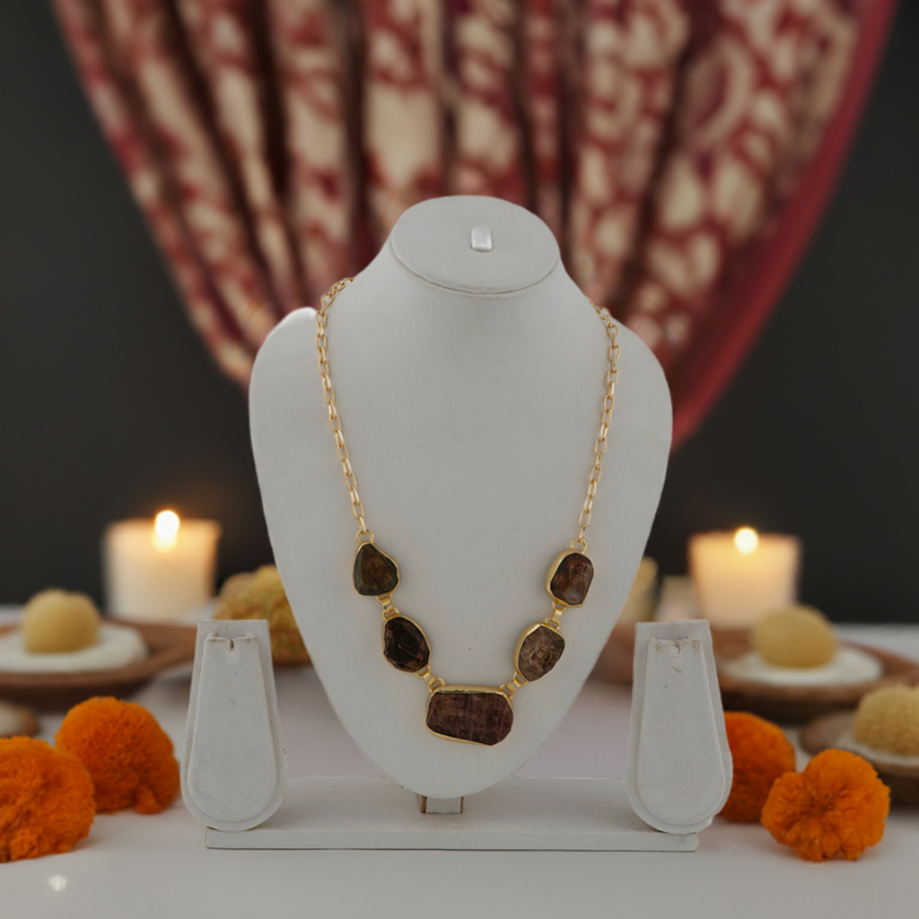 Shady Brown Pendent