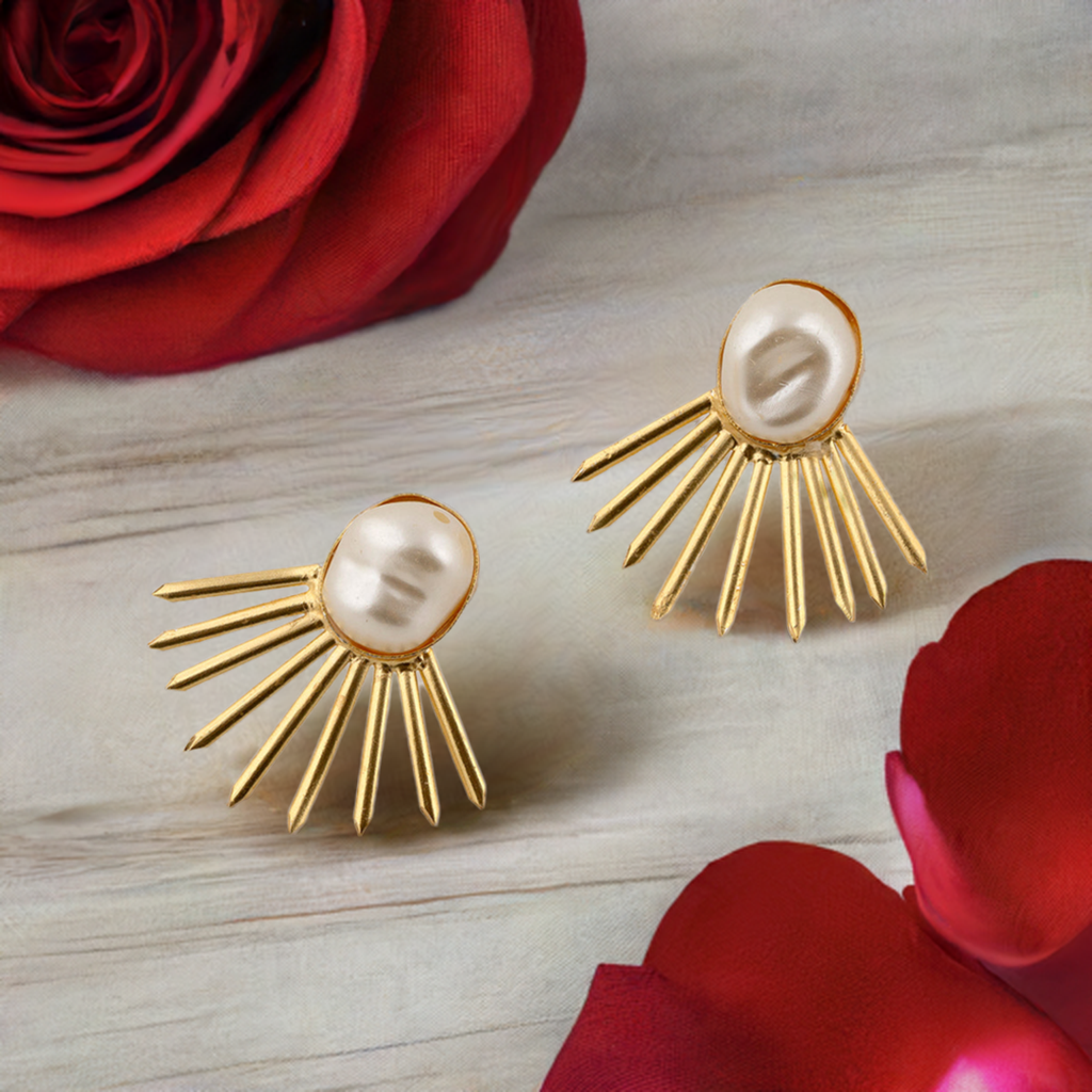 Pearl spike Earring