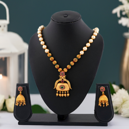 Powerful Striking Necklace
