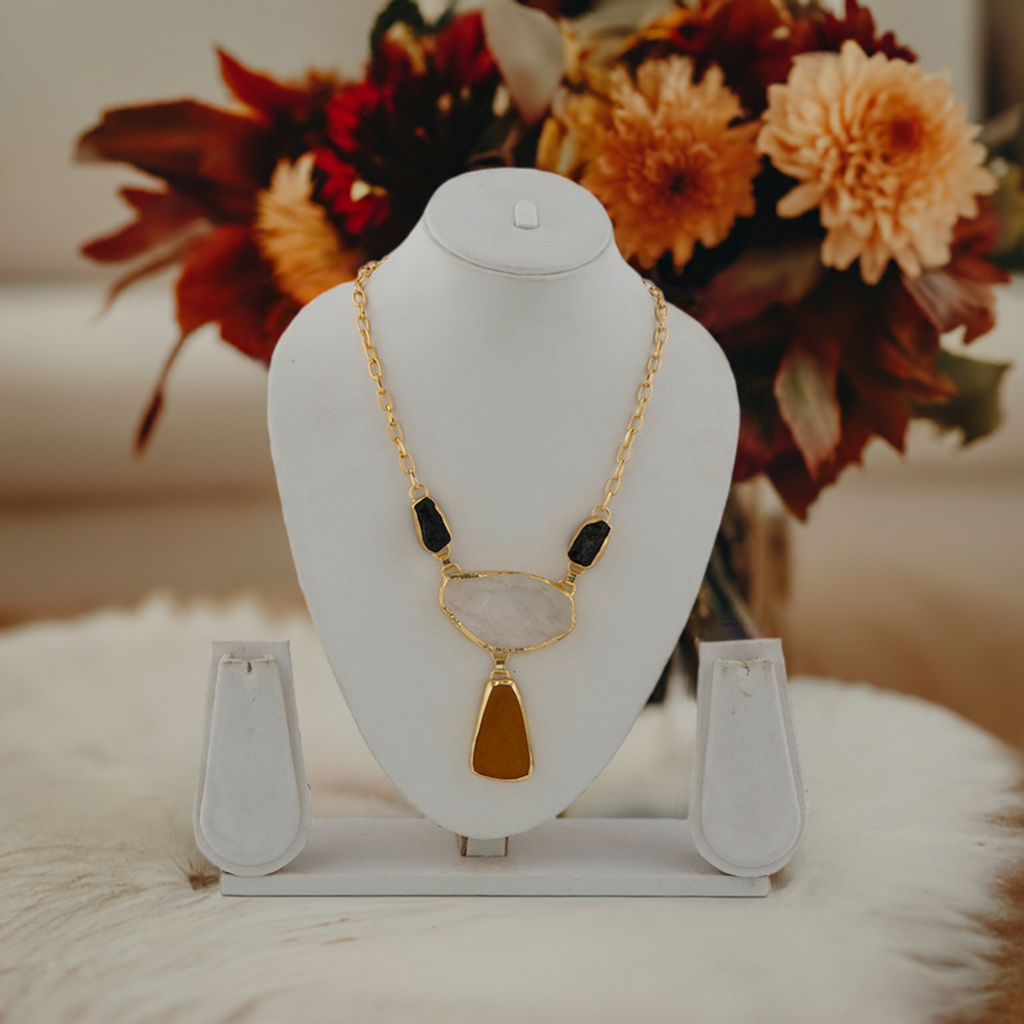 Playful color pendant